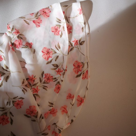 CeCe Ladies Fully Lined Ruffle Bottom Short Sleeve Dress - Picture 6 of 8